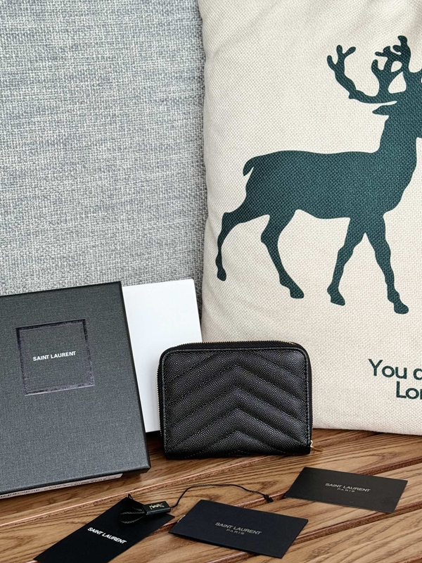 イヴサンローラン財布背面デザイン